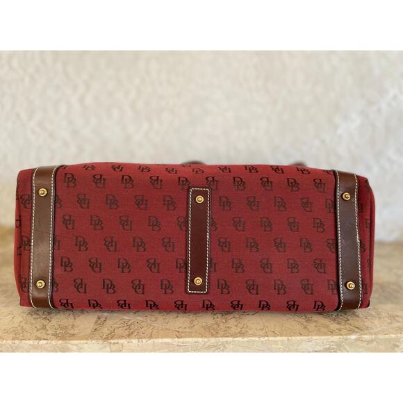 Vtg DOONEY and BOURKE signature canvas laptop bag, makeup bag bundle NWT - Picture 6 of 10